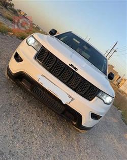 جیپ گراند شیرۆکی